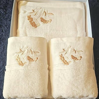 set of 3 white towels
