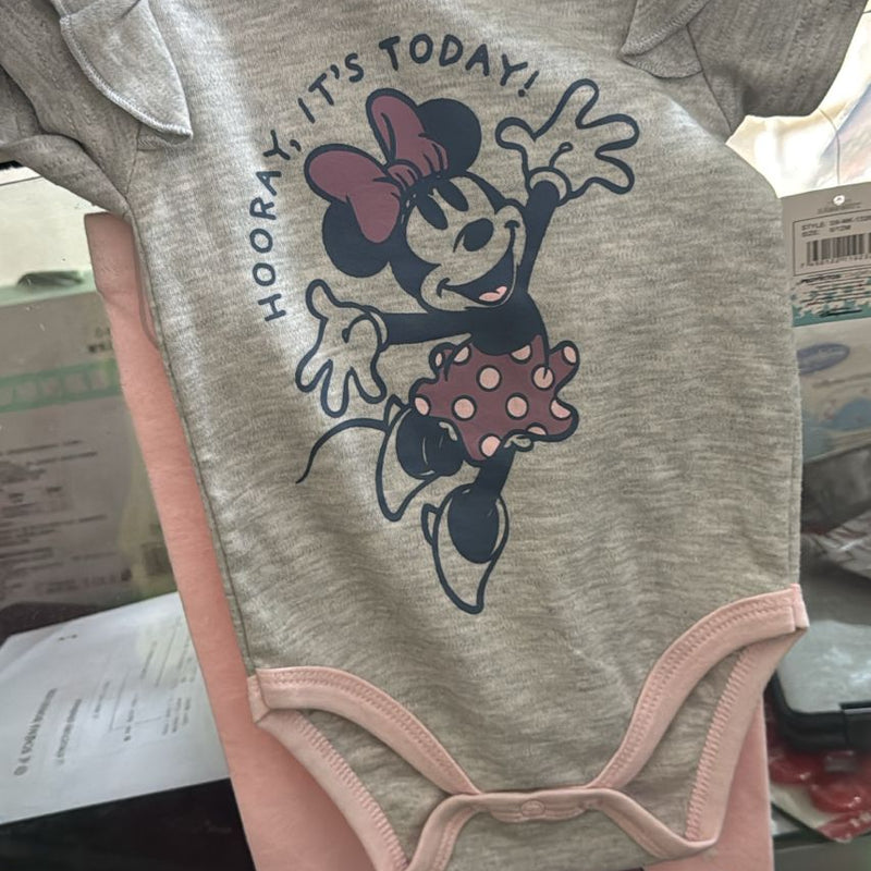 ensemble vêtement mickey