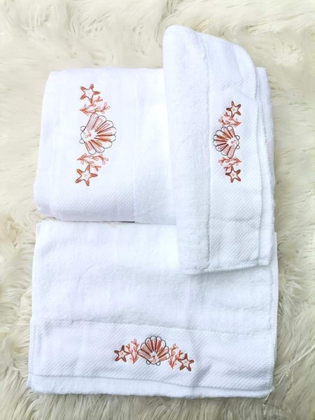 set of 3 white towels
